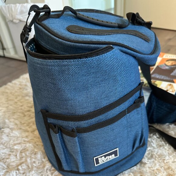 Beginner's knitting set includes yarn, needles, book, tools - Picture 5 of 6